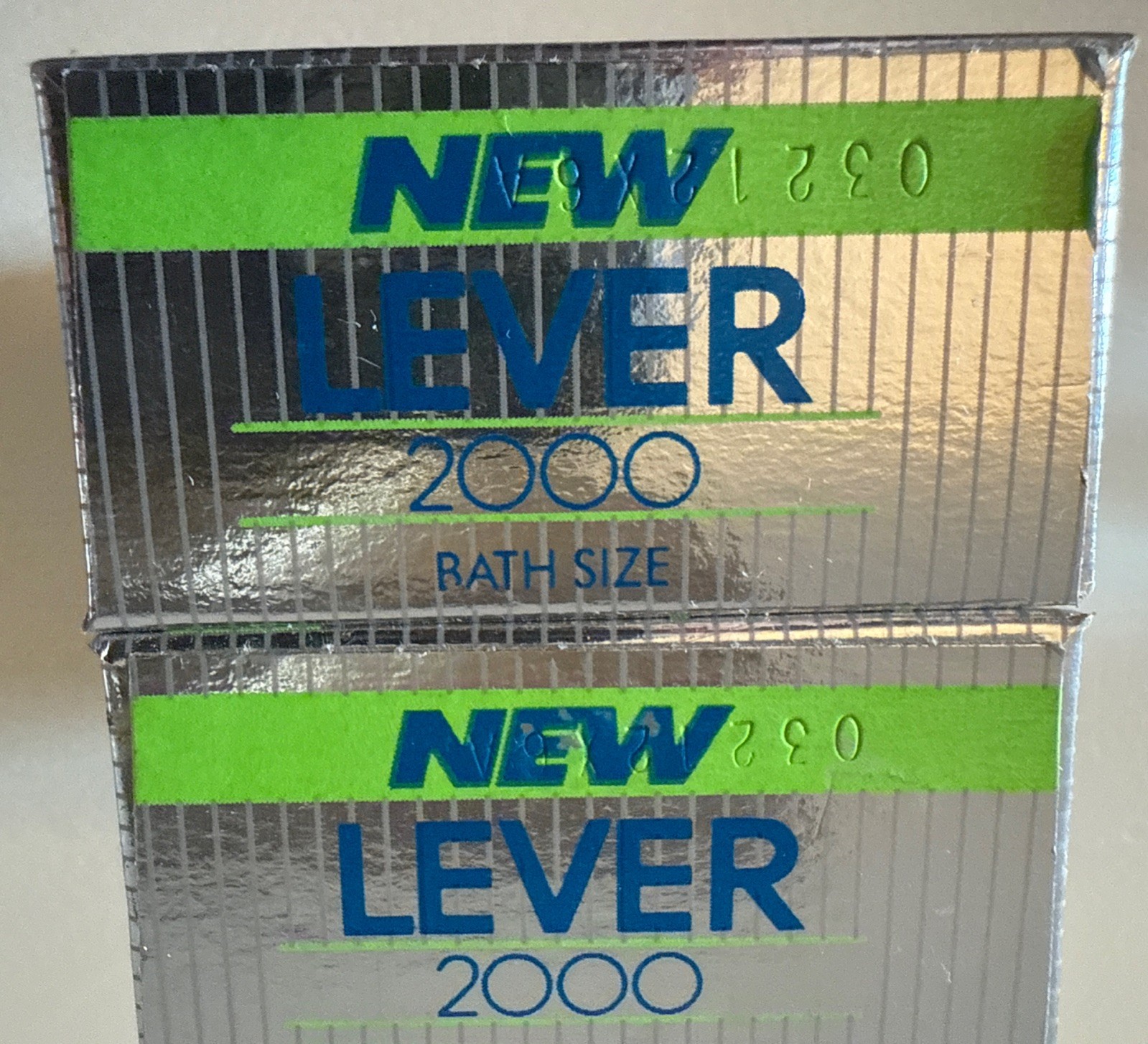 Vintage LEVER 2000 2 Bar Pack White 5oz Bath Size Deodorant Soap Silver Box