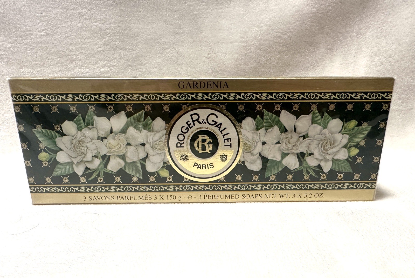 NEW Perfumed Paris soaps 3 pieces for 3.5 oz. By Roger & Gallet