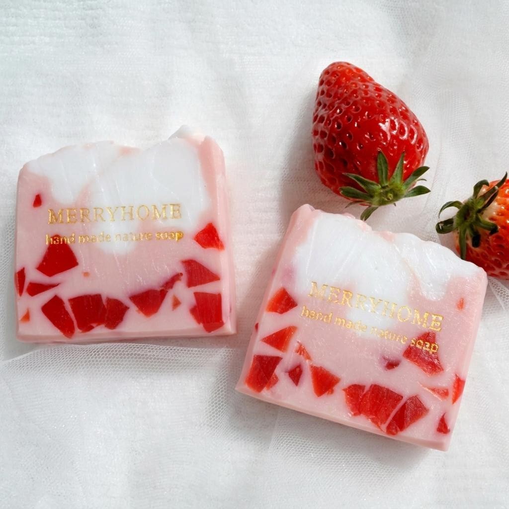 [K Beauty] Merry Home Strawberry Handmade Soap Vitamin C Milia 110g / 3.88 oz