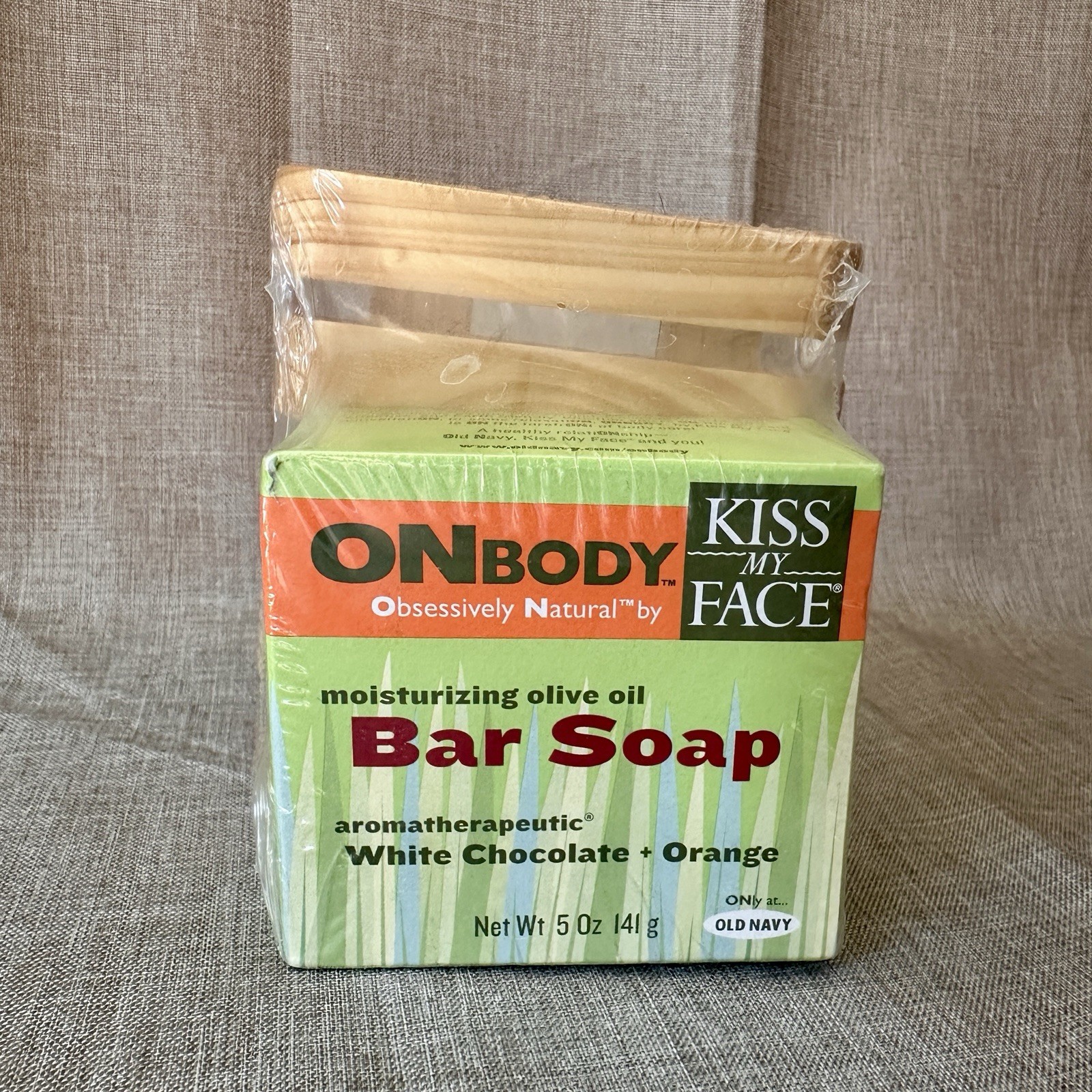 Kiss My Face Obsessively Natural Olive Oil 5oz Soap Orange White Chocolate Shea