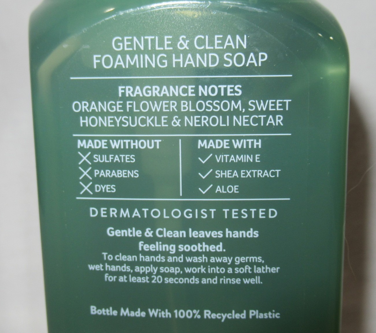 Bath & Body Works Gentle & Clean Foaming Hand Soap Set of 2 BACKYARD HONEYSUCKLE