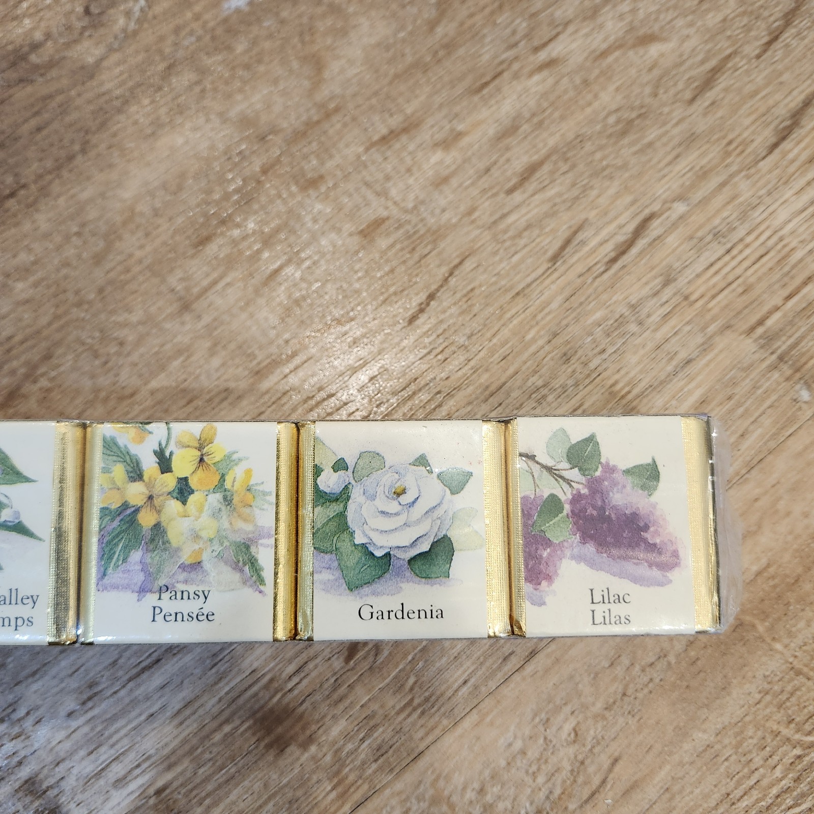 Vtg English Bath Cube Set Of 6 Floral Scents 9 oz Rose Lilac Lavender Lily Pansy