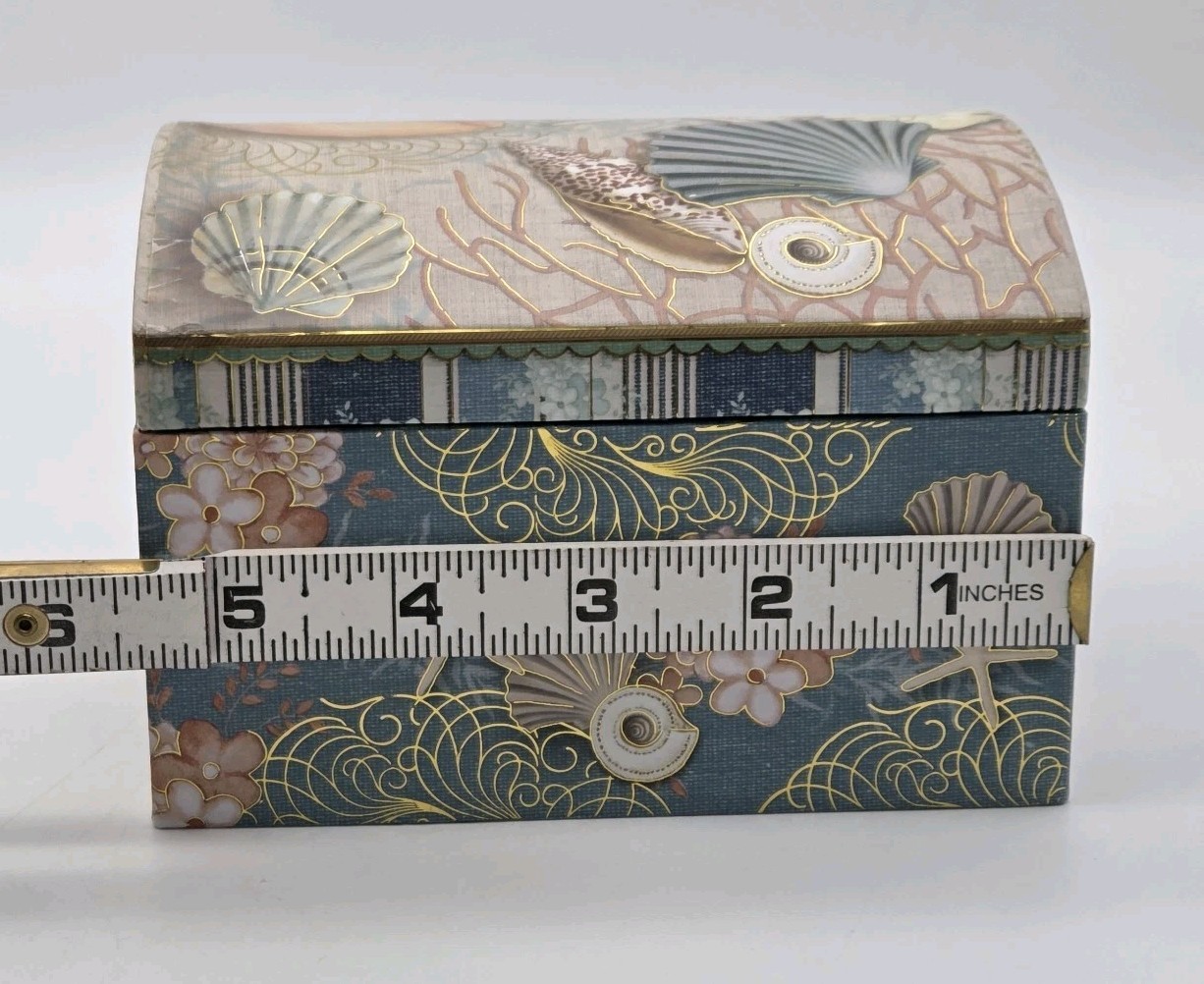 Pooch & Sweetheart Music Box 2 Scented Verbena Soaps Swan Lake Sea Shell Pattern