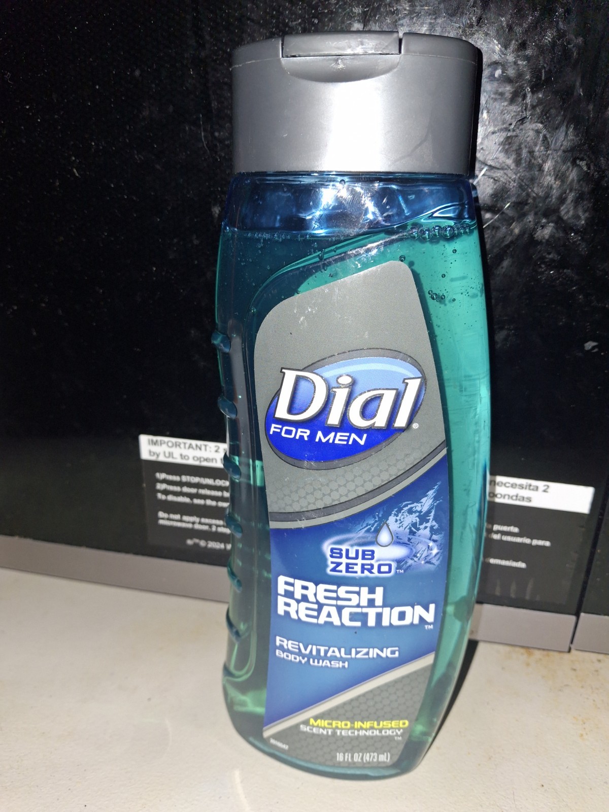 DIAL For Men Sub Zero Fresh Reaction Revitalizing Body Wash Shower Gel 16 oz