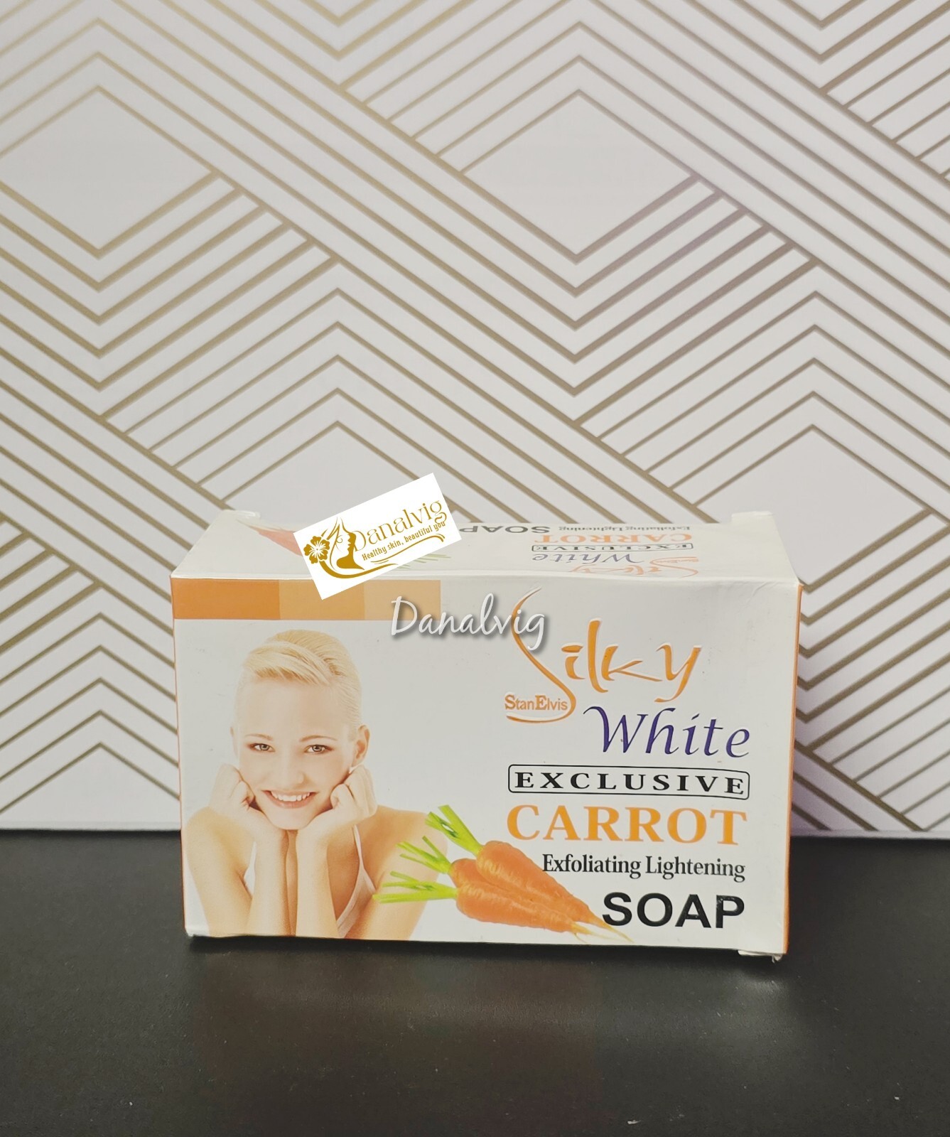 Silky White Exclusive CARROT Exfoliating Lightening Soap 200g (each)