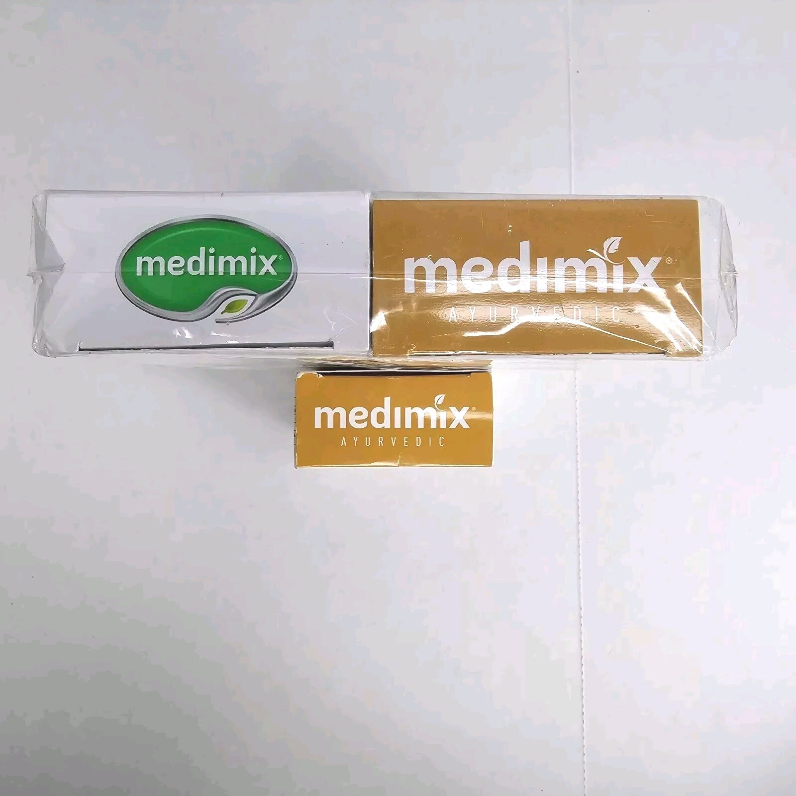 MEDIMIX AYURVEDIC Bar Soaps Lot of 5 4.4 oz Sandal Glycerin Turmeric Argan Herbs