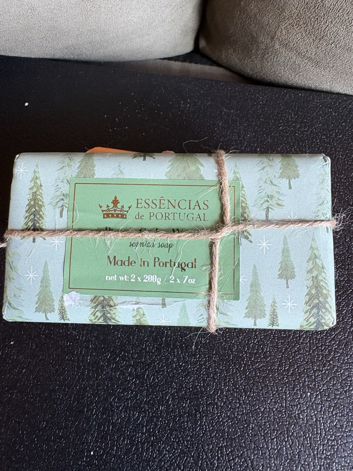 Lot Of 2 Soaps Lume Triple Milled Soap And Essencias de Portugal