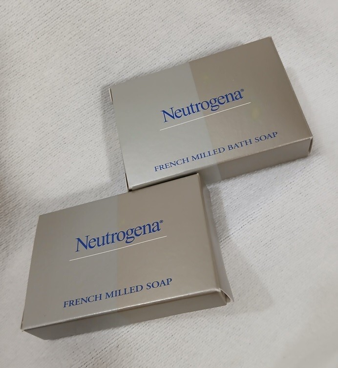 Neutrogena French Milled Bath Soap Lot of 2 Bars in Box 36gm & 48gm Guest Supply