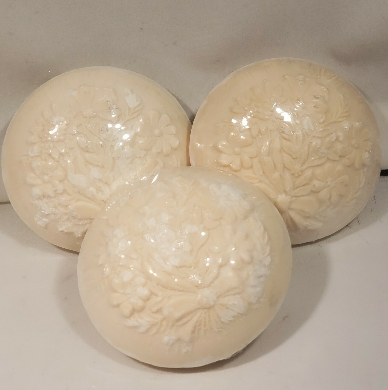 Marilyn Miglin Four White Flowers Scented Soap 3 oz x 3 Read!