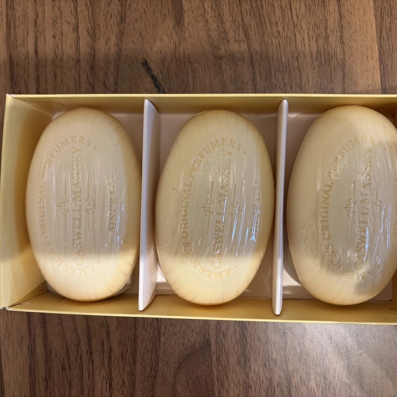 caswell massey Honeysuckle Soaps