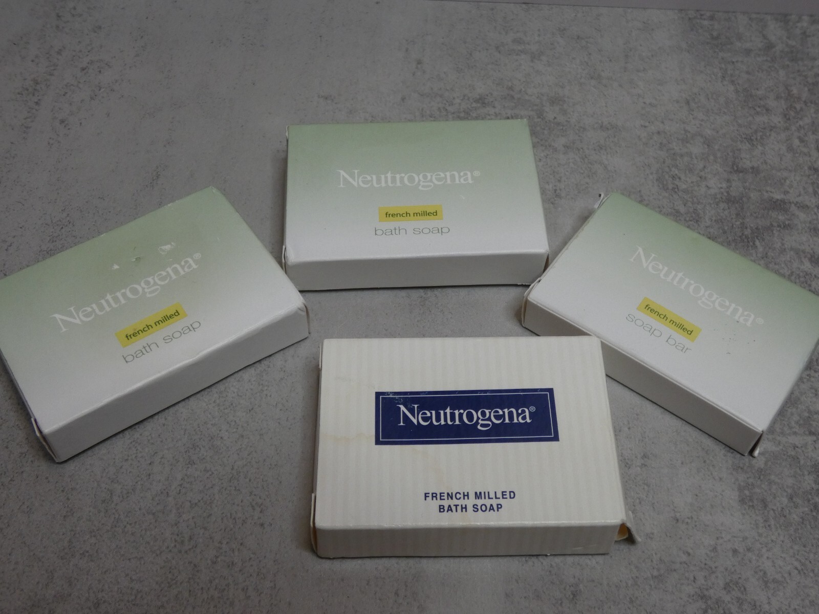 Neutrogena Travel Set of 4 French Milled Bath Soap New 1.25 oz Each