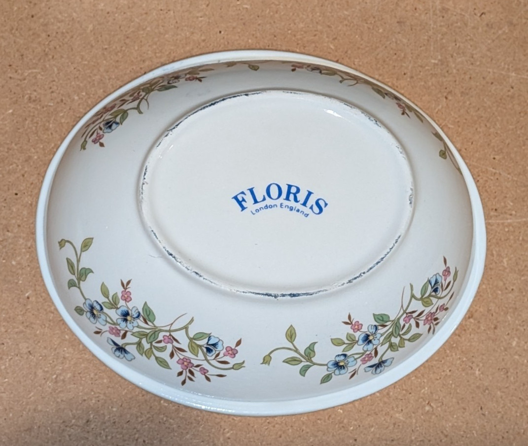 Vintage Floris of London RARE Unused Ceramic Bone China Floral Soap Dish NOS