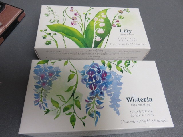 3 x 85 g Crabtree & Evelyn Wisteria sealed bars soap in box discontinued