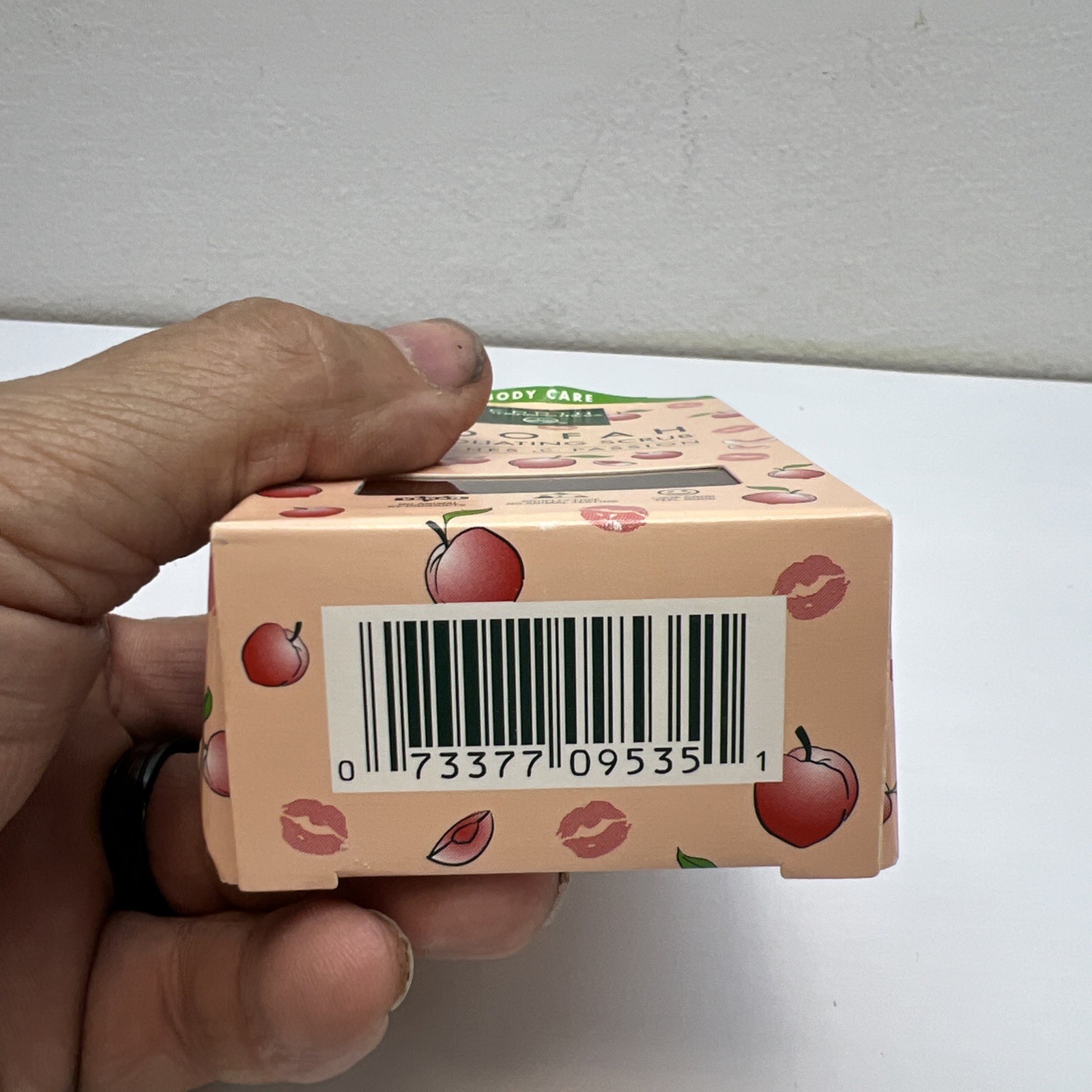 Earth Therapeutics Loofah Exfoliating Soap Peaches & Passion Vegan Cruelty Free