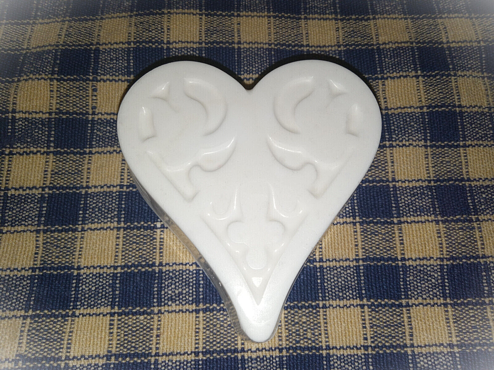 Swirl Heart Soap, choice of soap type, scent, FREE ship, goats milk+, 170+ scent