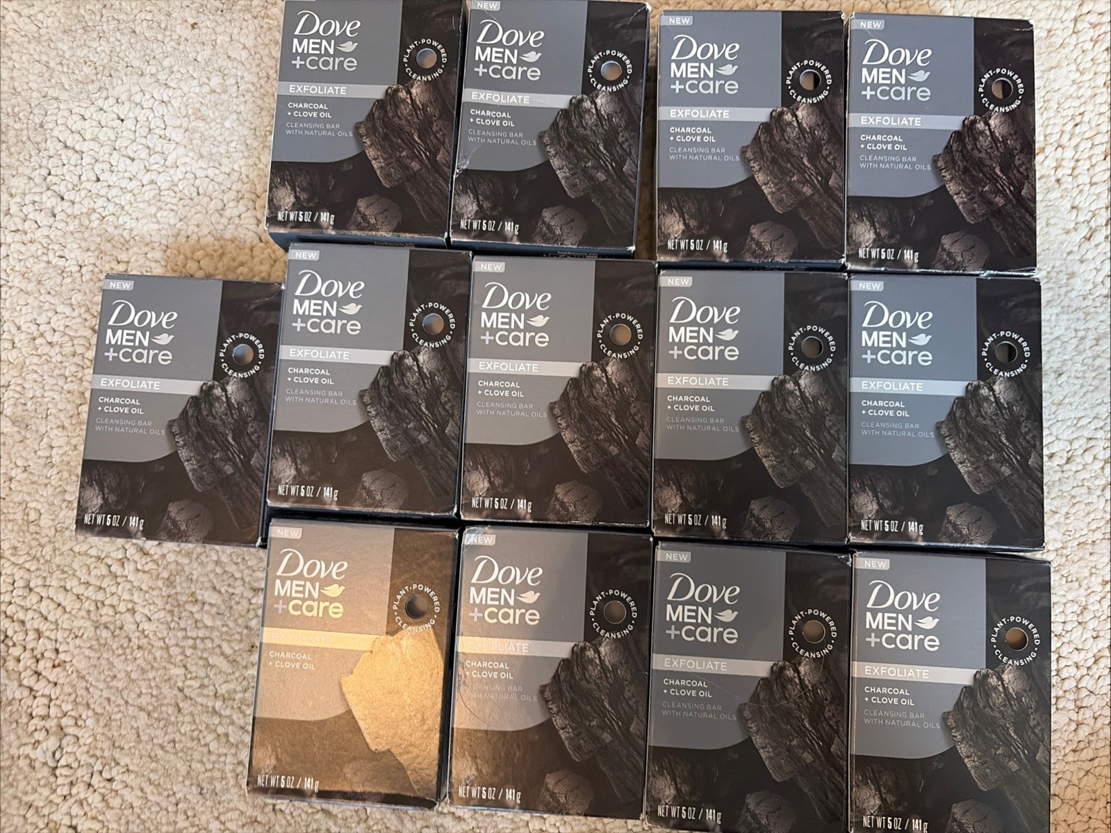 13x Dove Men Care Exfoliate Cleansing Bar, 5 oz (141 g) – Charcoal and Clove Oil