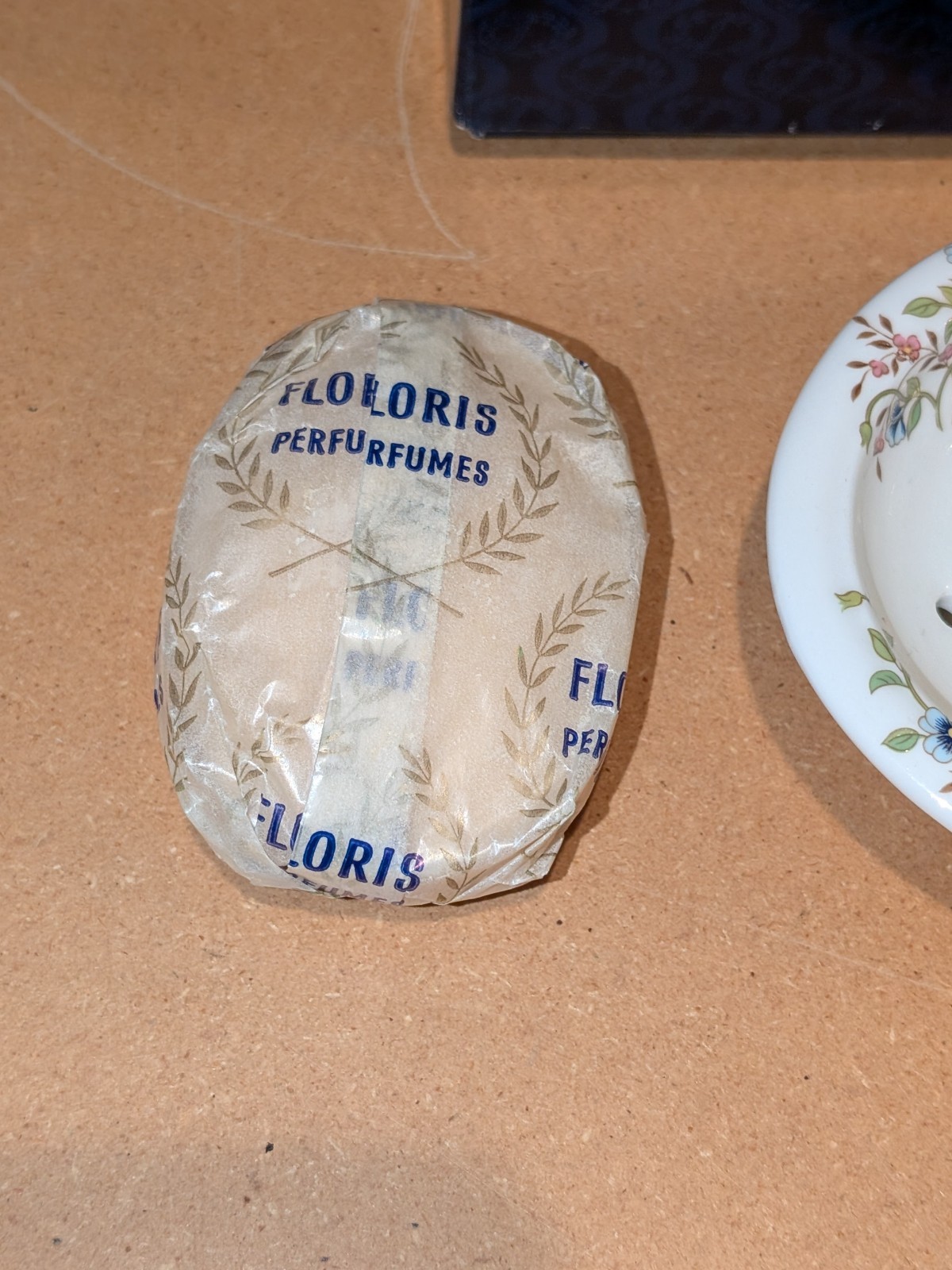 Vintage Floris of London RARE Unused Ceramic Bone China Floral Soap Dish NOS