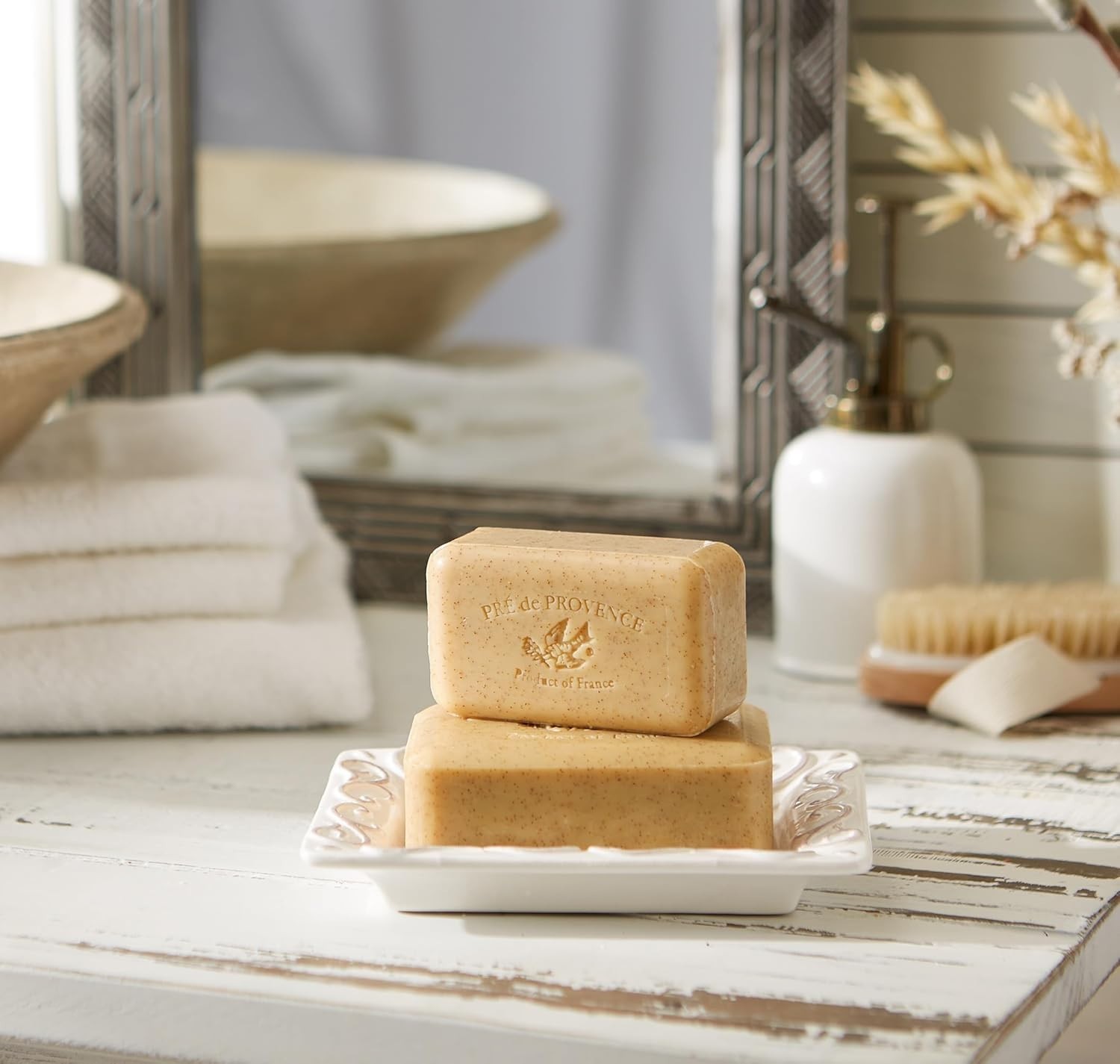 Artisanal Honey Almond Shea Butter Soap Bar – Luxurious 5.3 Ounce Indulgence