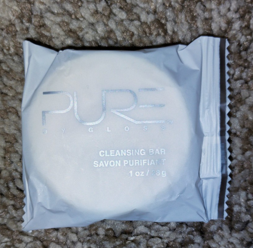 30 PURE BY GLOSS CLEANSING BAR SAVON PURIFANT 1 oz