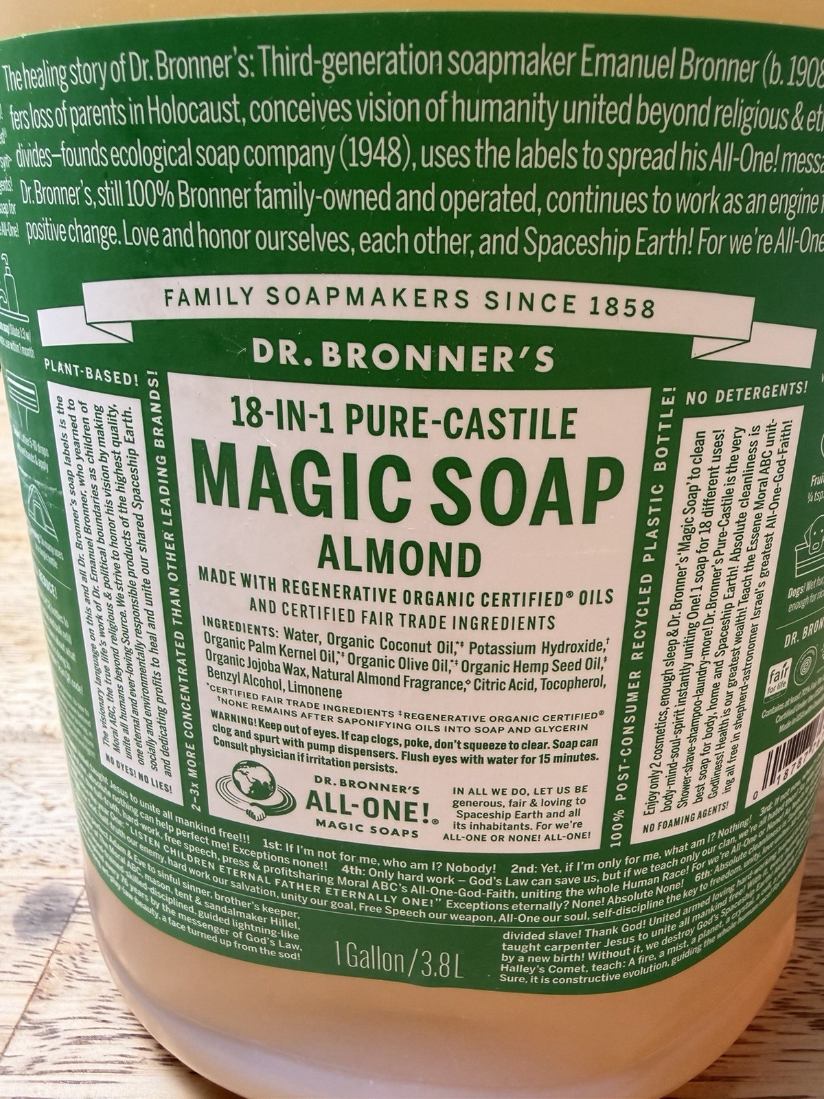 Dr. Bronner’s 18-in-1 Pure-Castile Castile Soap Almond Scent 1 Gallon 3.8L