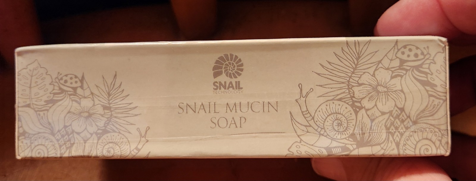 Prédiré Paris Snail Mucin Soap Bar Antibacterial 6.17 oz White