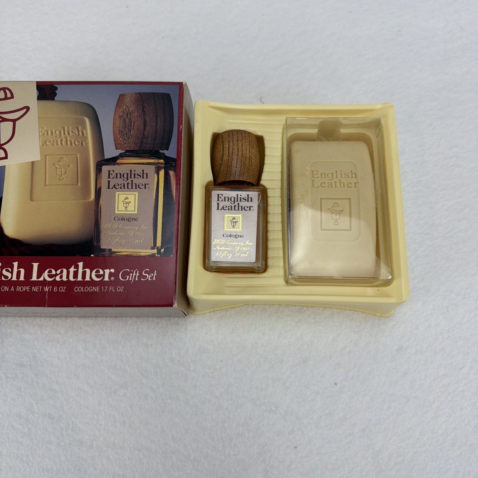 English Leather Gift Set Soap on a Rope & Cologne New In Box 6oz Soap 1.7oz