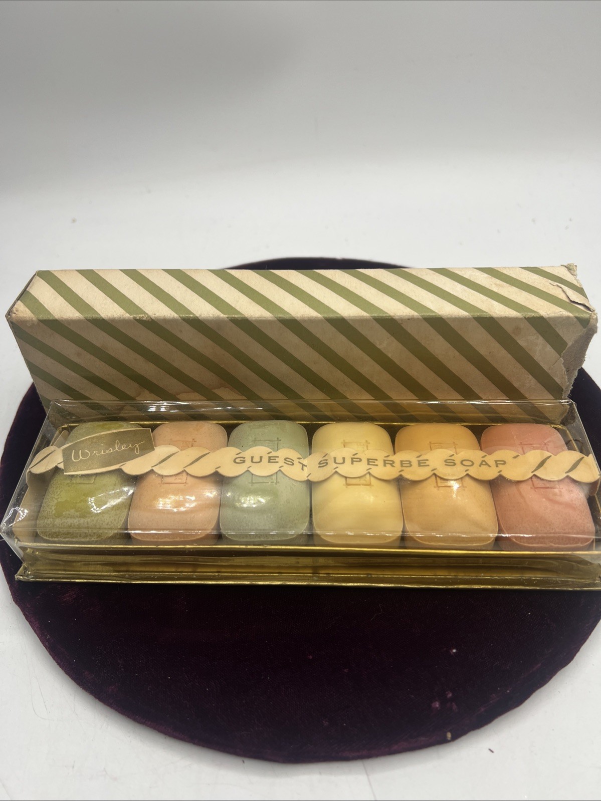 Vintage Wrisley Guest Superbe Soap 6 small bars 1 box VTG 50’s 60’s USA Rainbow