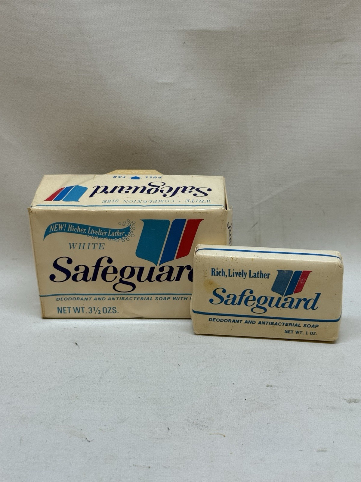 Vintage Safeguard Bar Soap – White (3.5oz) Plus Sample Size
