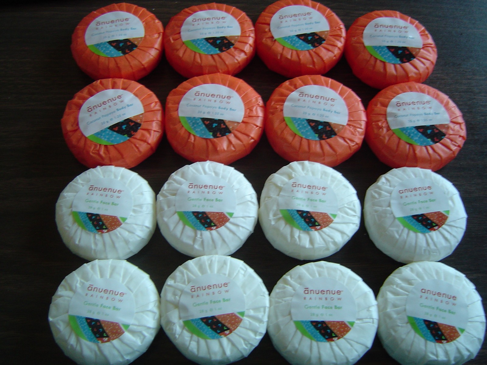 Anuenue Rainbow Coconut Papaya Body Bars (1.25oz) & Face Bars (1oz) 8 EACH=16