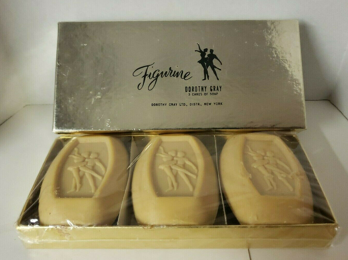Vintage Dorothy Gray “Figurine” 3 Bar Soap Set in Original Box Rare U34
