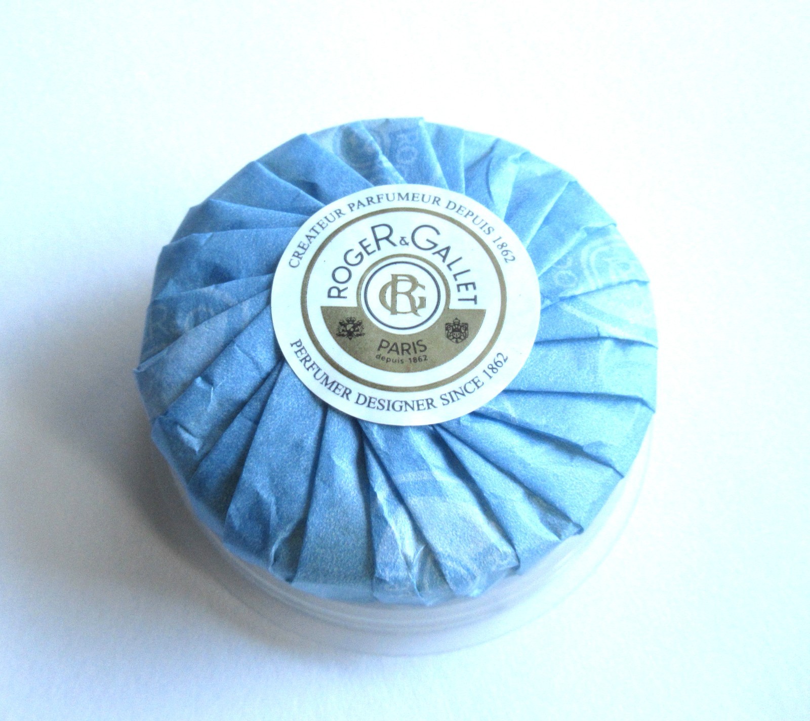 Roger & Gallet Sandalwood Soaps w/ Case – Two bars 3.5 oz. 100g Paris France