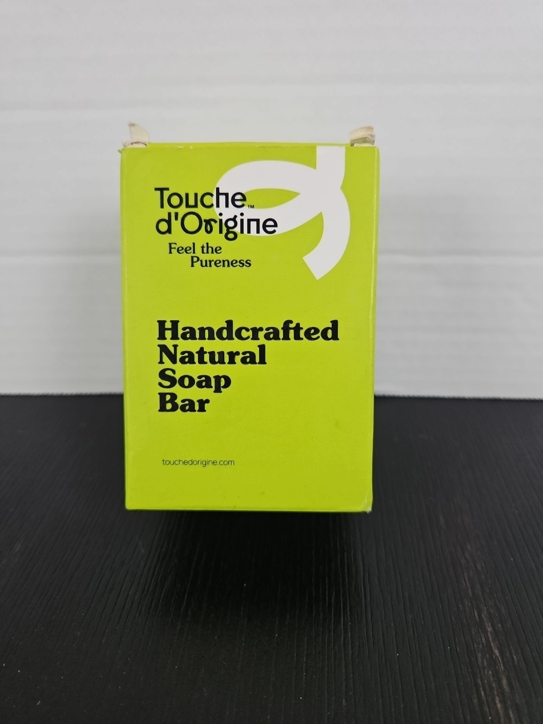 Touche d’Origine Handmade Donkey Milk Soap w Exfoliating Loofah – 4.22 FL OZ(C)