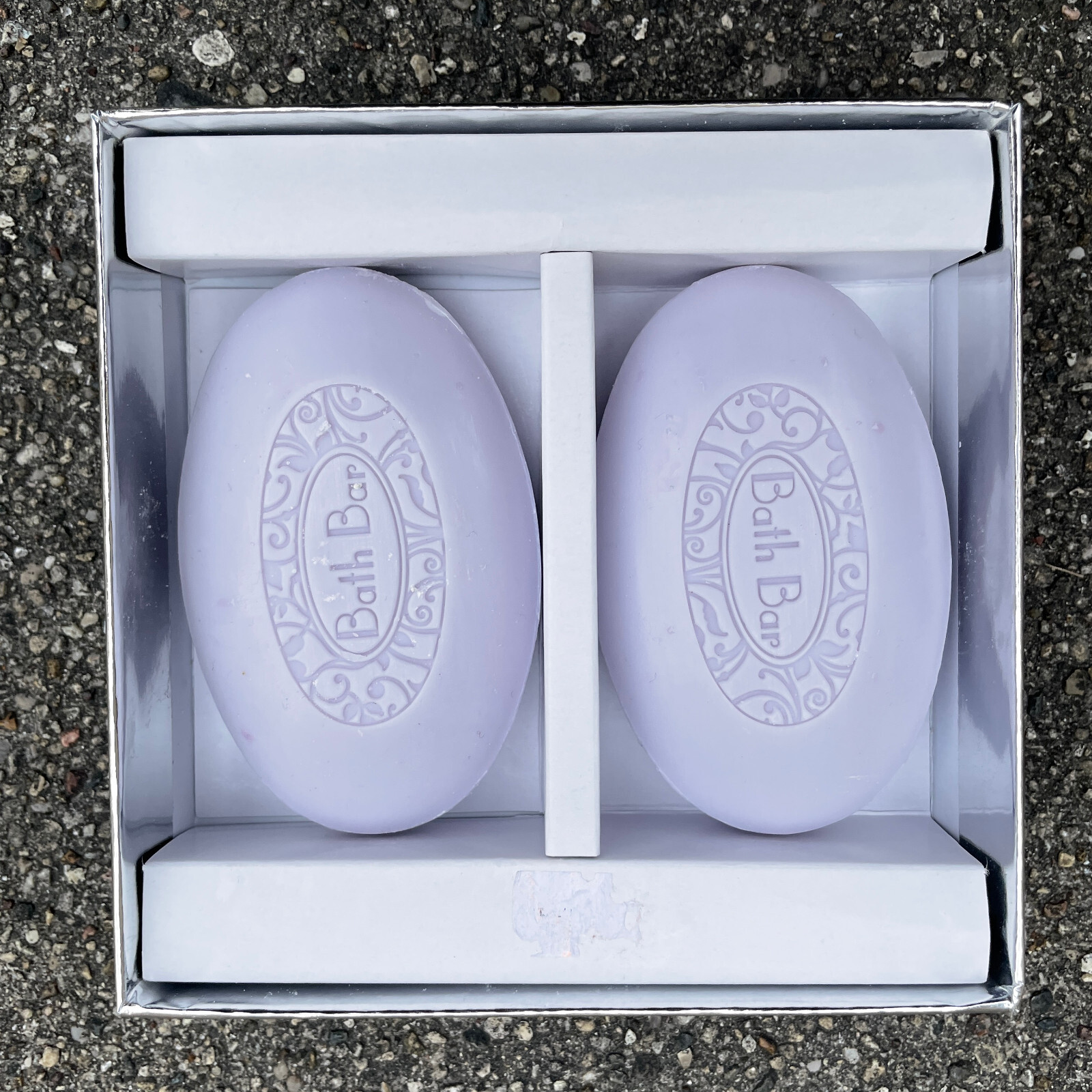 Sugar Plum Luxurious Soap Bars (x2) Net Wt 5.2 Oz. Total Open Box.