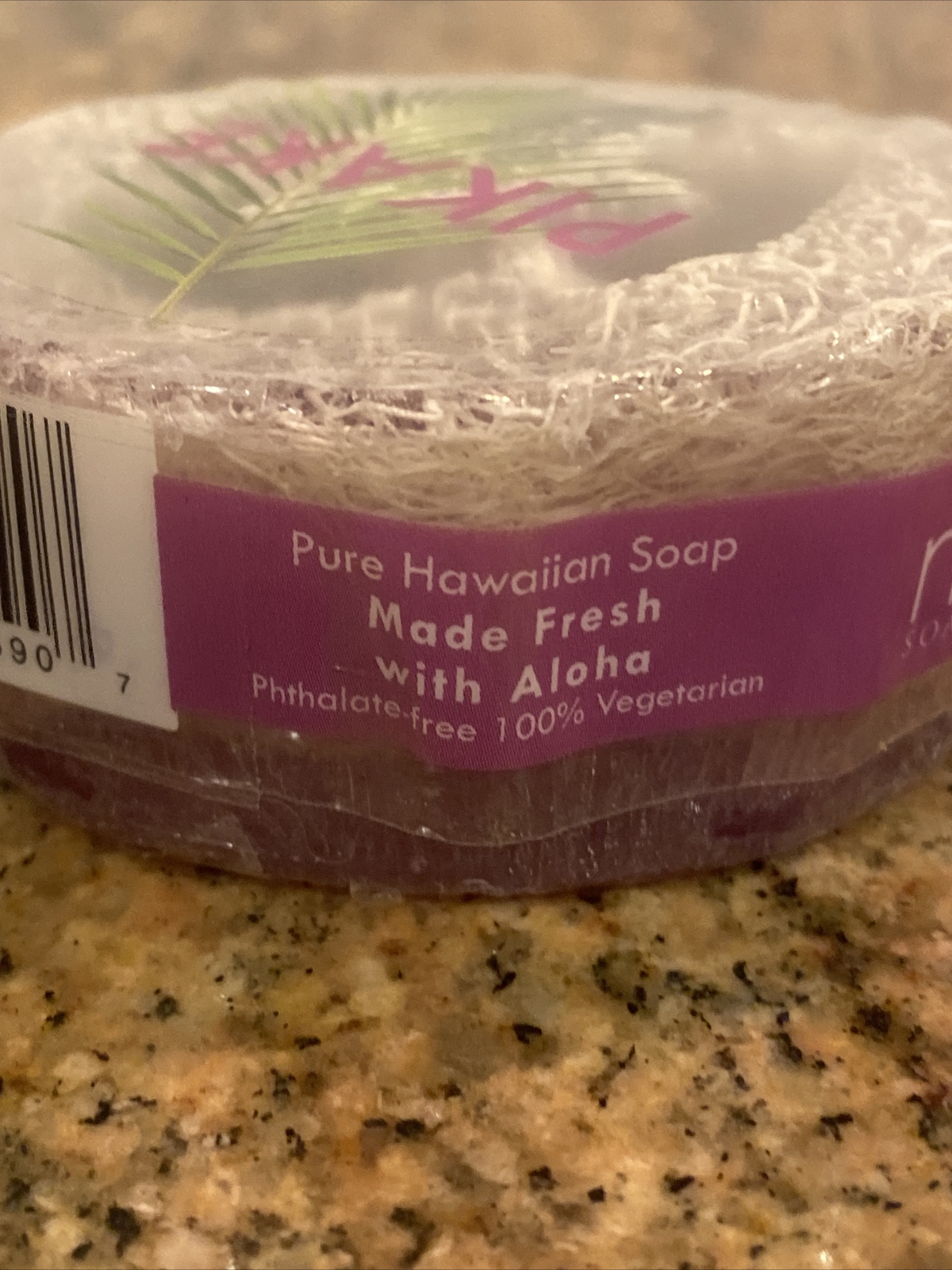 Maui Soap Co Loofah Soap – PIKAKE Sea Salt & KUKUI Tropical