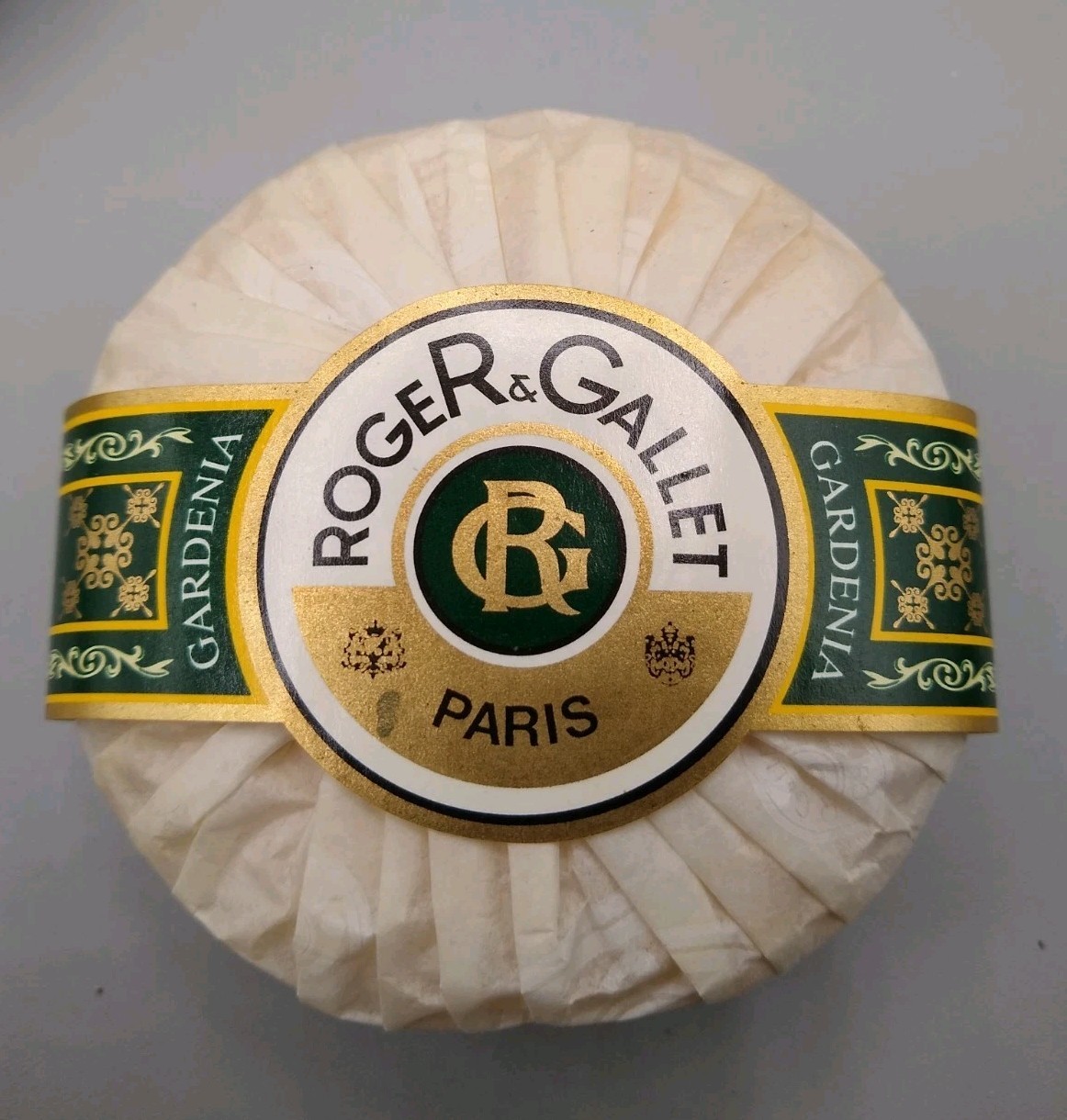 3 Roger & Gallet Perfumed Soaps, Gardenia 5.2 Oz Bars, vintage open box READ