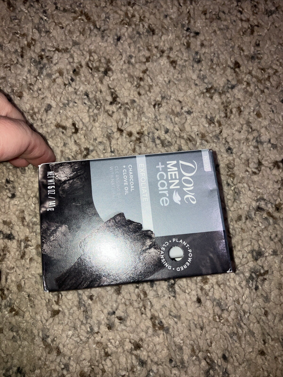 Dove Men Care Exfoliate Cleansing Bar – 5 oz (141 g) – Charcoal and Clove Oil