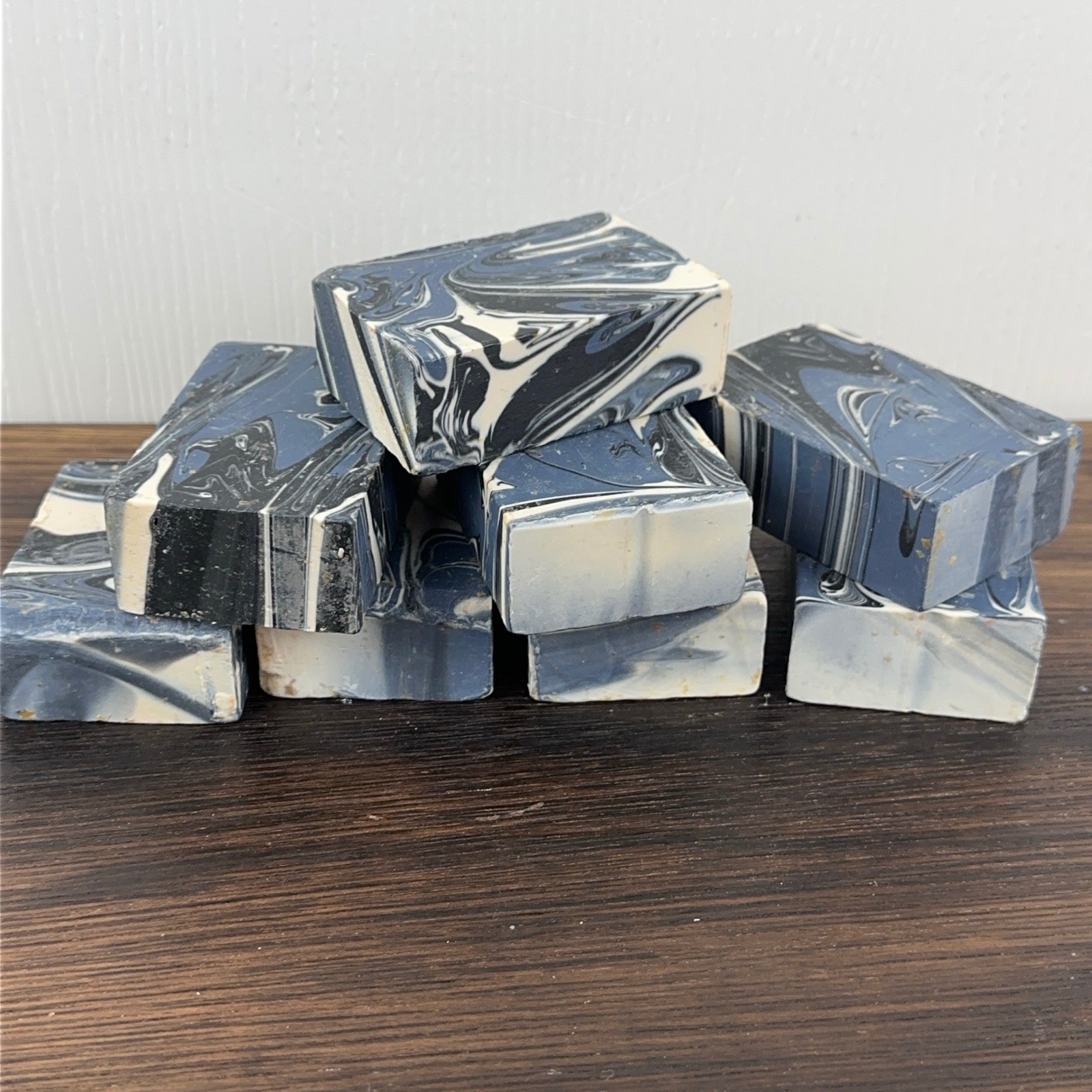 Pacha Soap Co Marbled Artisan Bar Soap Set 8pc Blue Black White Swirl 29oz Total