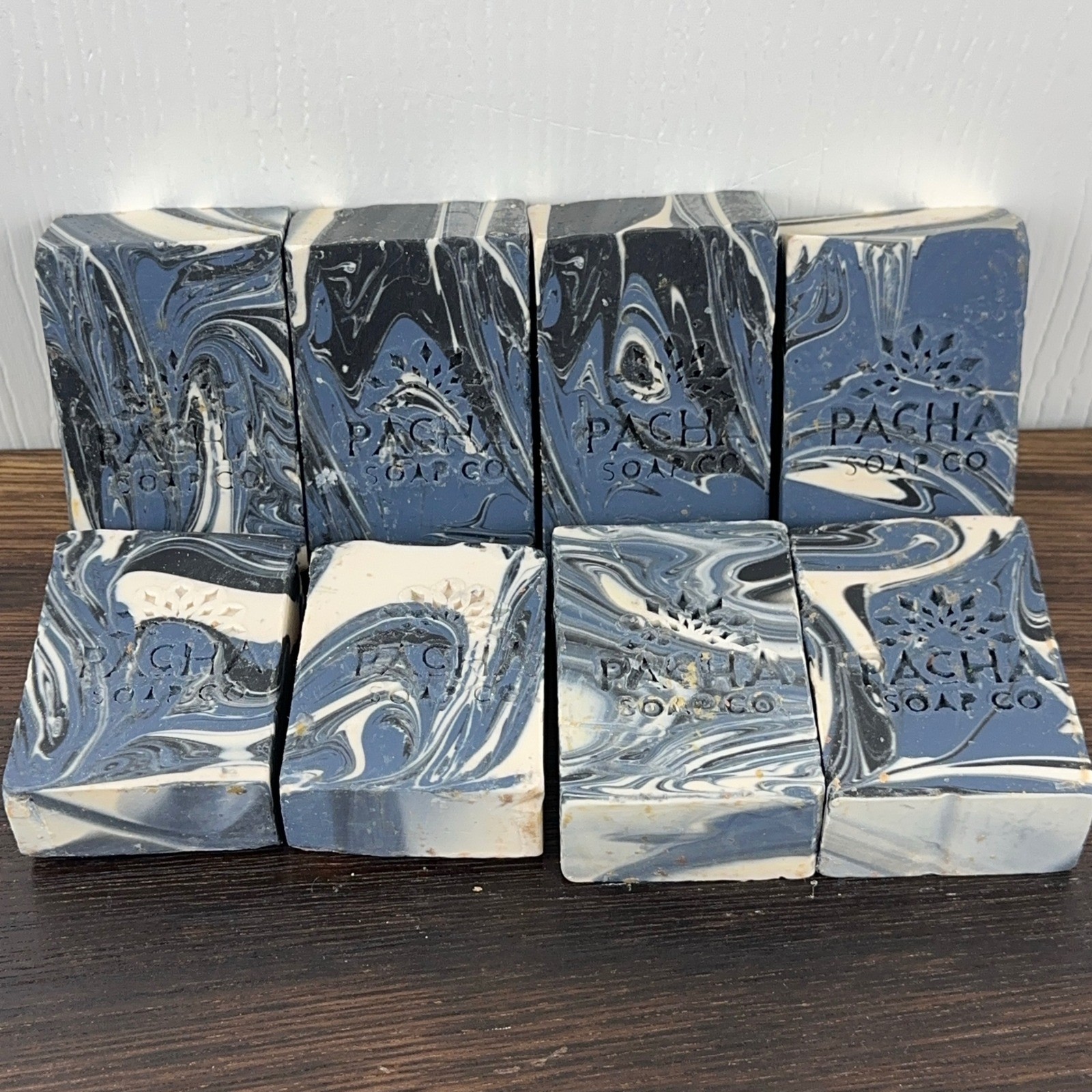 Pacha Soap Co Marbled Artisan Bar Soap Set 8pc Blue Black White Swirl 29oz Total