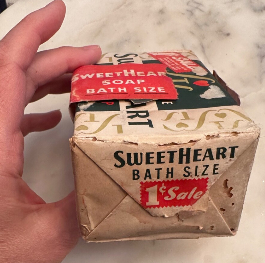 Sealed Vintage Sweetheart Sweet Heart Mild Bath Size Beauty Soap