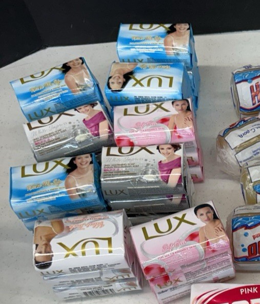 27pc lot Lux Bar Soap body Soft Kiss. soap from Thailand