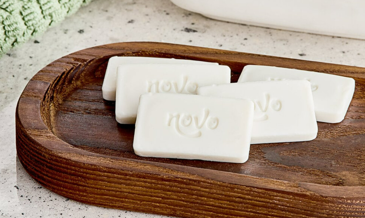 (1000-Pack) 0.4 oz. Hotel & Motel Wrapped White Travel Size Face Soap