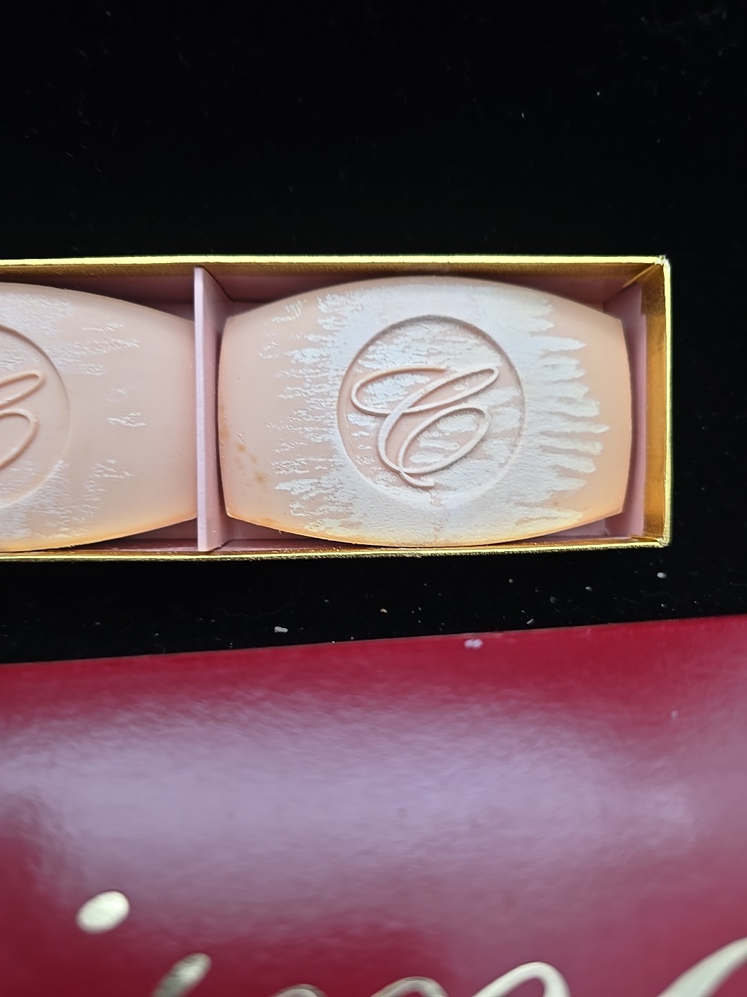 VINTAGE PERFUMED CHARISMA AVON SOAP THREE CAKES 3 OZ EACH 9 OZ TOTAL NEW BOXED