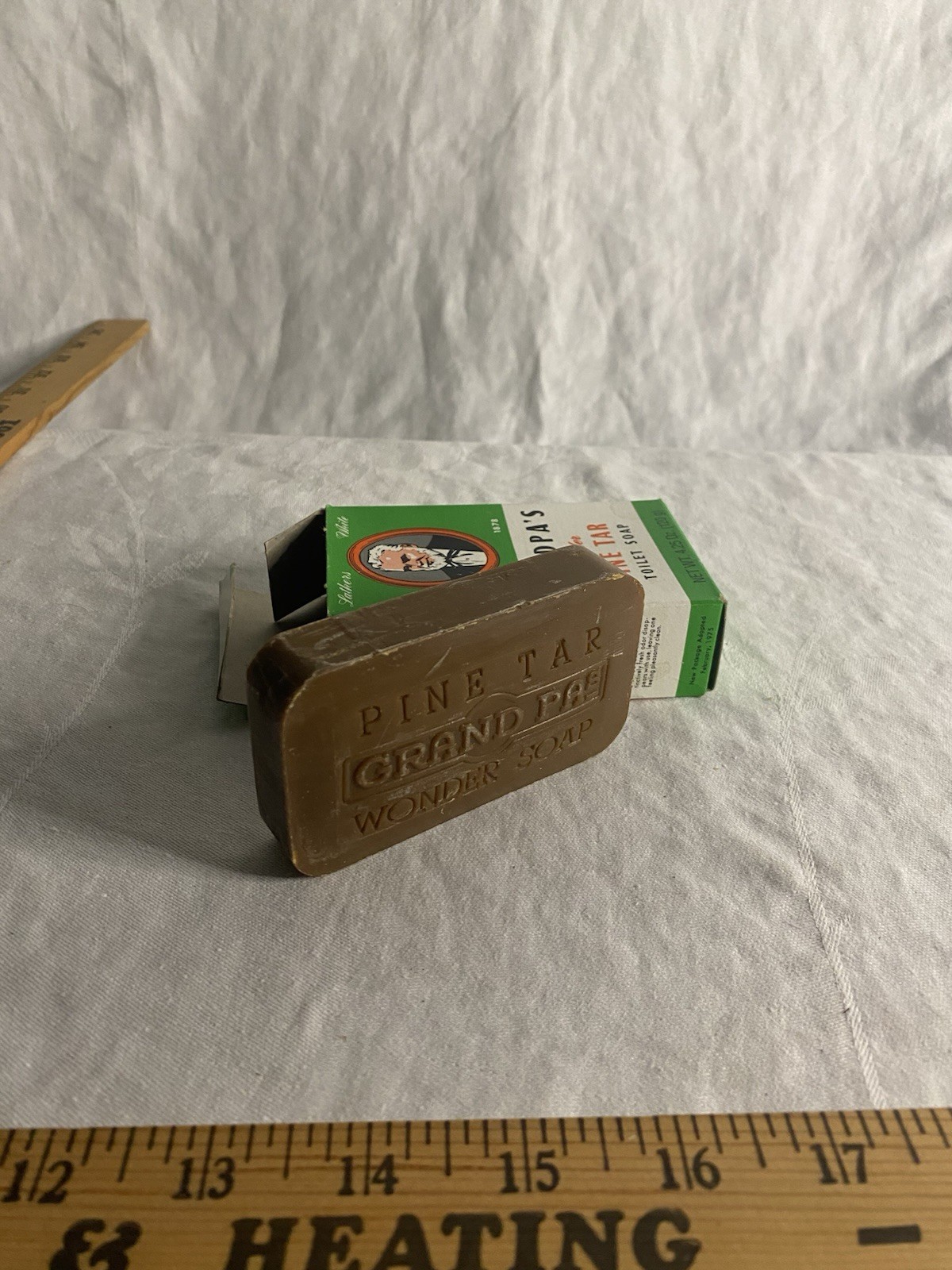 Grandpas Pine Tar Wonder Soap 4.25 Oz Original Box Vintage Toiletries