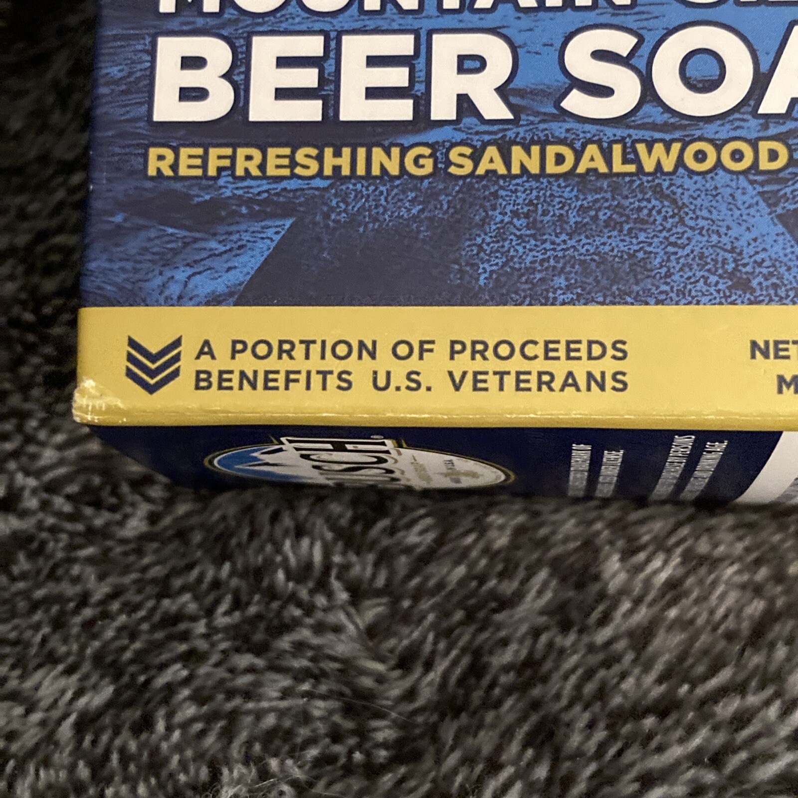 3)DUKE CANNON BUSCH BEER SOAP MOUNTAIN-SIZED SANDALWOOD SCENT 10OZ. BEN US VETS.