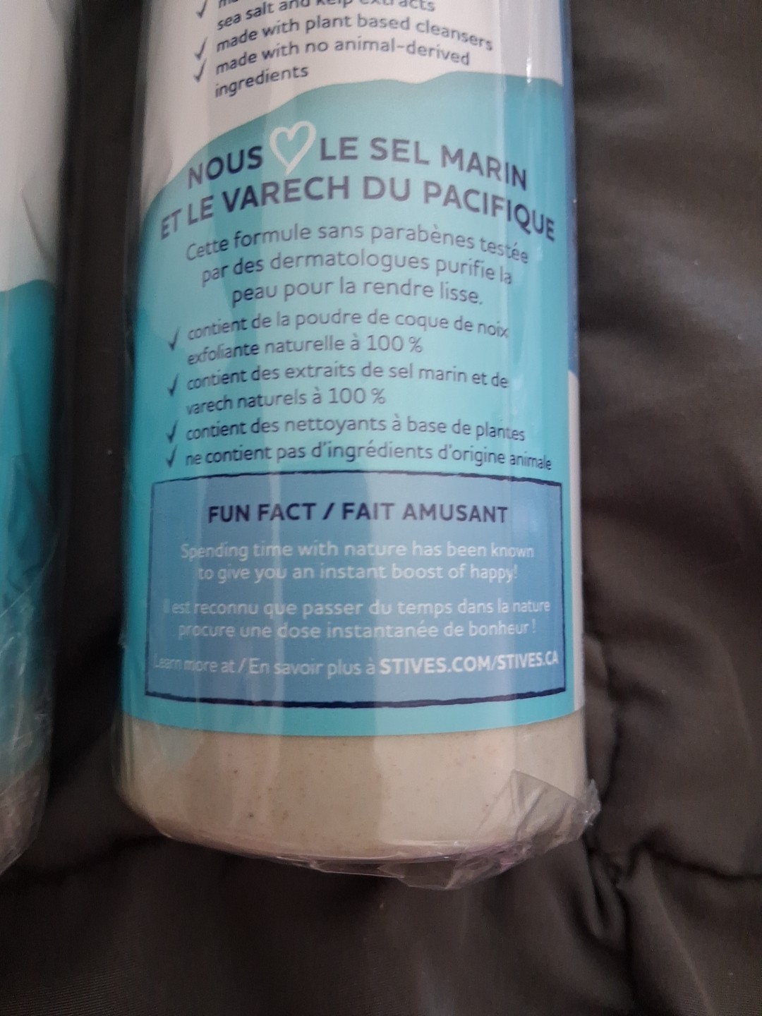 St. Ives Exfoliating Body Wash Sea Salt & Pacific Kelp 16oz – Pack of 2
