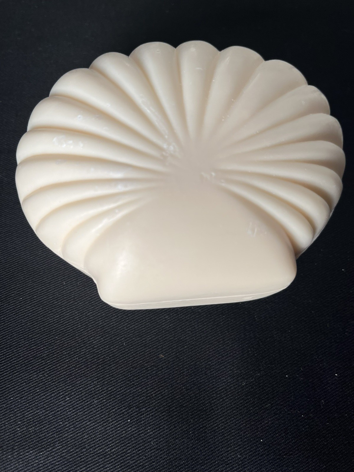 CRABTREE & EVELYN Jojoba Oil Jumbo Triple Milled 10.5 OZ Shell Shaped Soap NIB