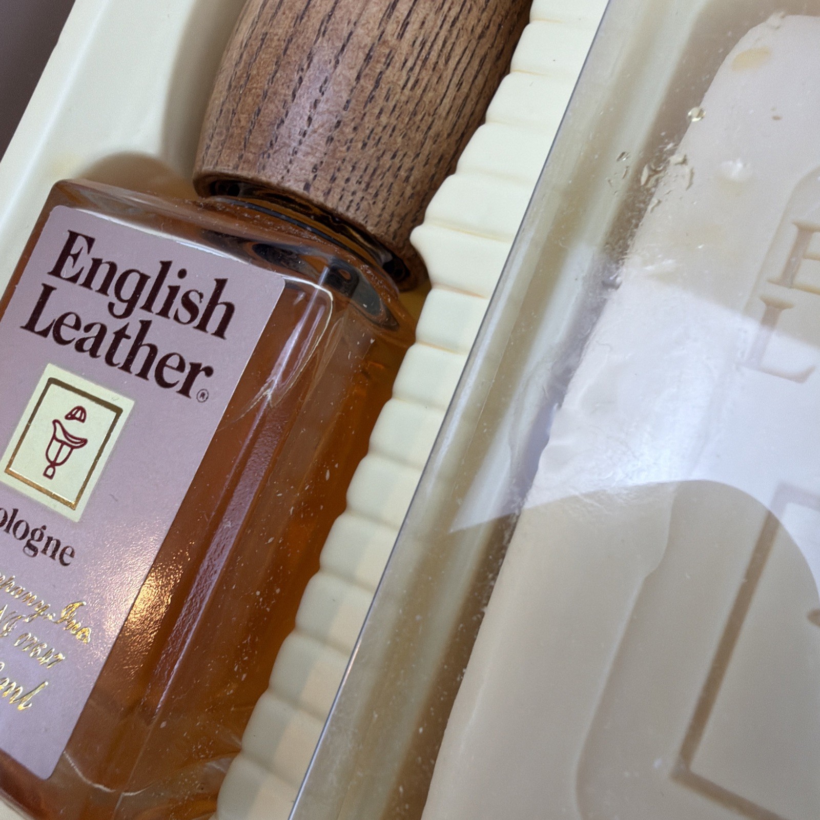 English Leather Gift Set Soap on a Rope & Cologne New In Box 6oz Soap 1.7oz