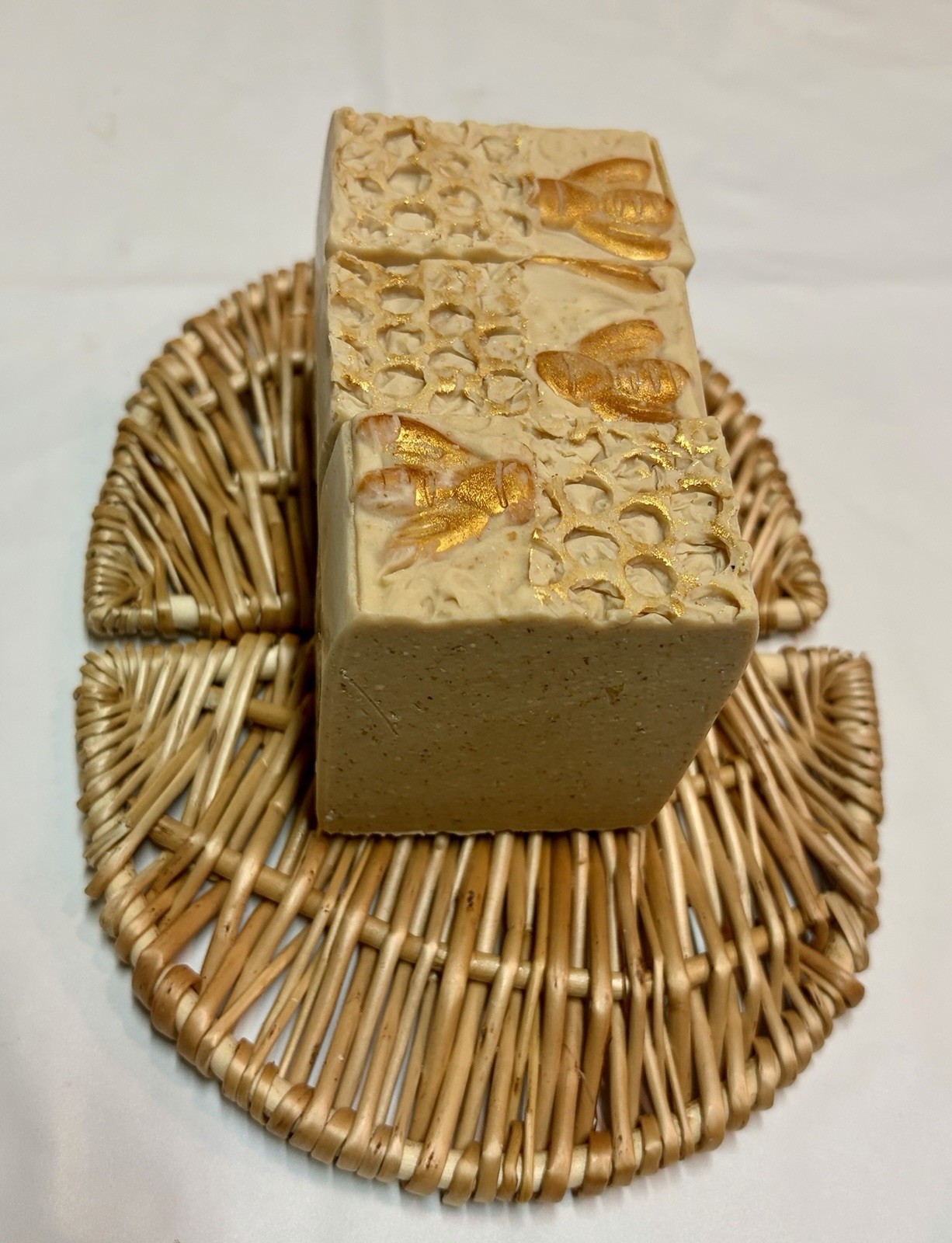 Handmade soap Goat’s milk with oats and honey Natural 5–6 oz