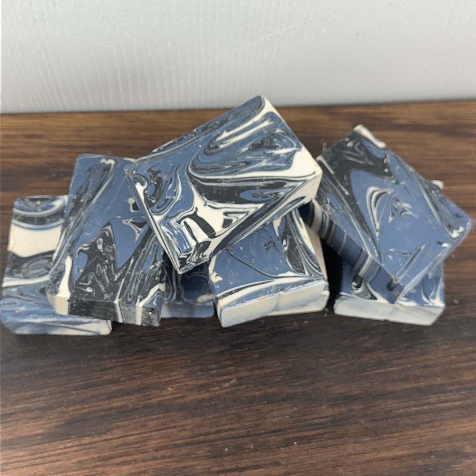 Pacha Soap Co Marbled Artisan Bar Soap Set 8pc Blue Black White Swirl 29oz Total