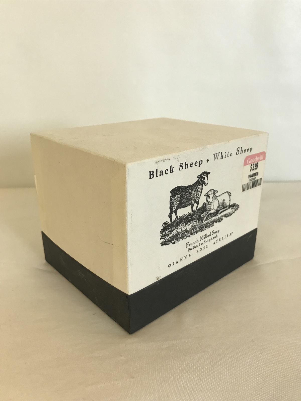 GIANNA ROSE ATELIER FRENCH MILLED FARMHOUSE SOAP BLACK SHEEP & WHITE SHEEP